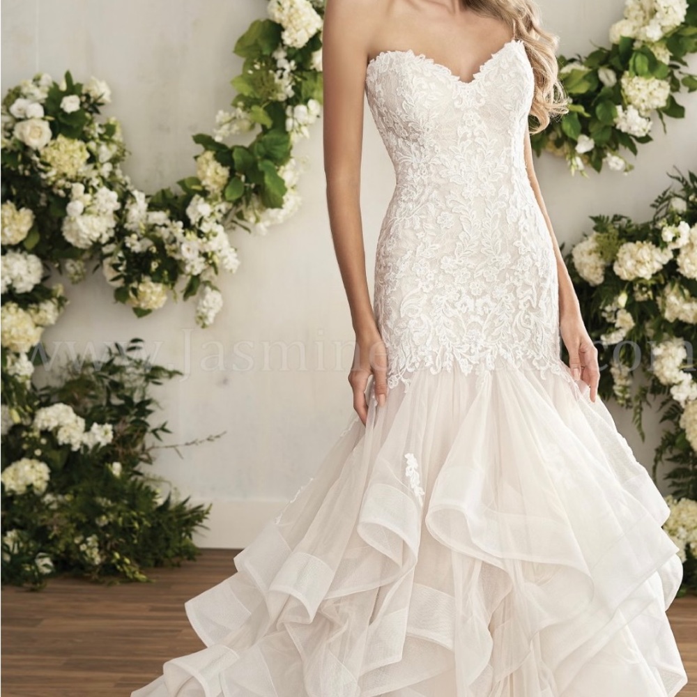 Sweetheart Strapless Embroidered Lace & Netting Wedding Dress with Ruffles